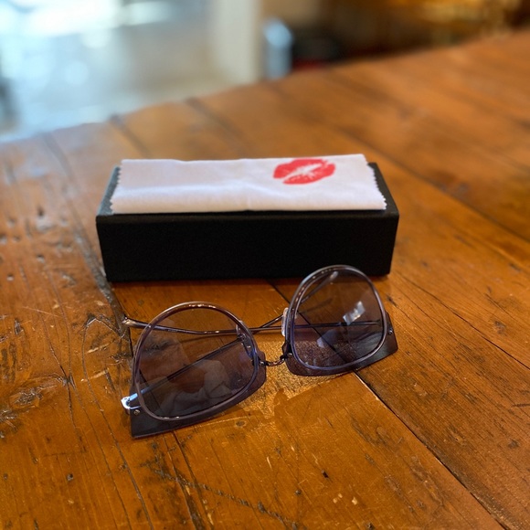 Diff Eyewear Accessories - DIFF Sunglasses colab with Demi Lovato